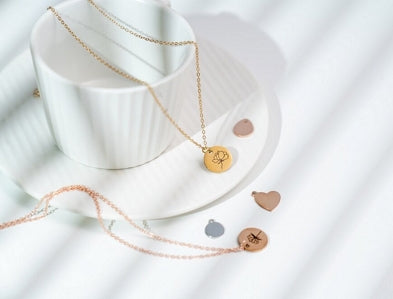 Laser engraving metal jewellery — fiber and IR laser on gold, silver, and stainless steel with xTool