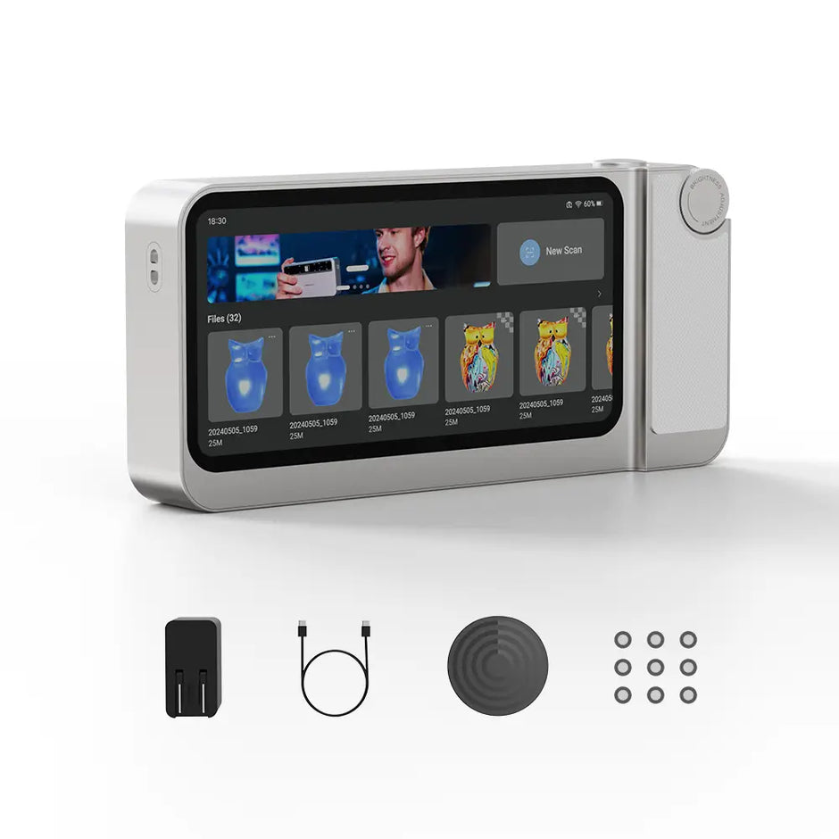 3DMakerPro Toucan 3D scanner with silver touchscreen and infrared technology